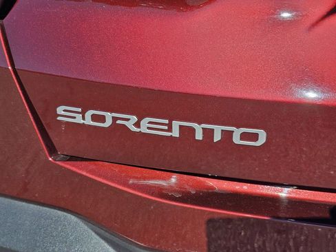 Used 2024 Kia Sorento S w/ Panoramic Sunroof Package image 10