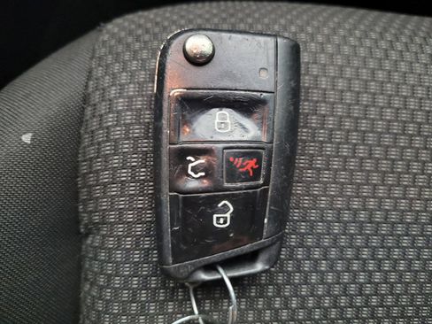 Used 2019 Volkswagen Jetta S w/ Driver Assistance Package FWD image 32