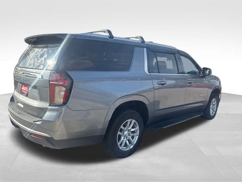 Used 2021 Chevrolet Suburban LS image 10