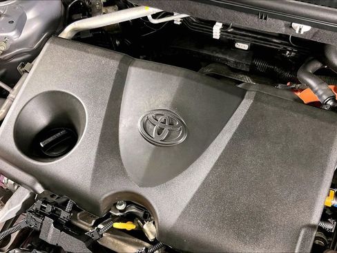 Used 2024 Toyota RAV4 SE image 42