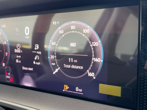 New 2026 Volkswagen Tiguan S image 19