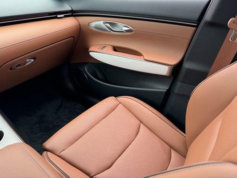 Certified 2026 Genesis GV70 2.5T Advanced image 12