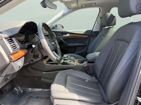 Certified 2023 Audi Q5 2.0T Premium Plus w/ Premium Plus Package AWD/4WD image 19