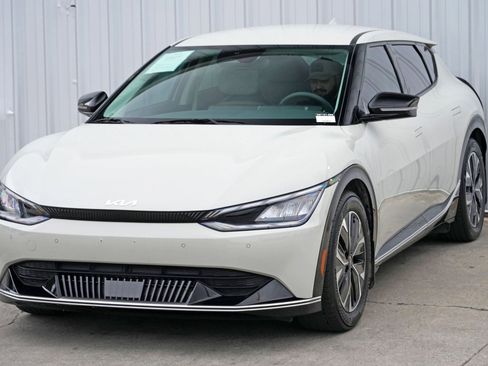 Used 2023 Kia EV6 Wind image 47