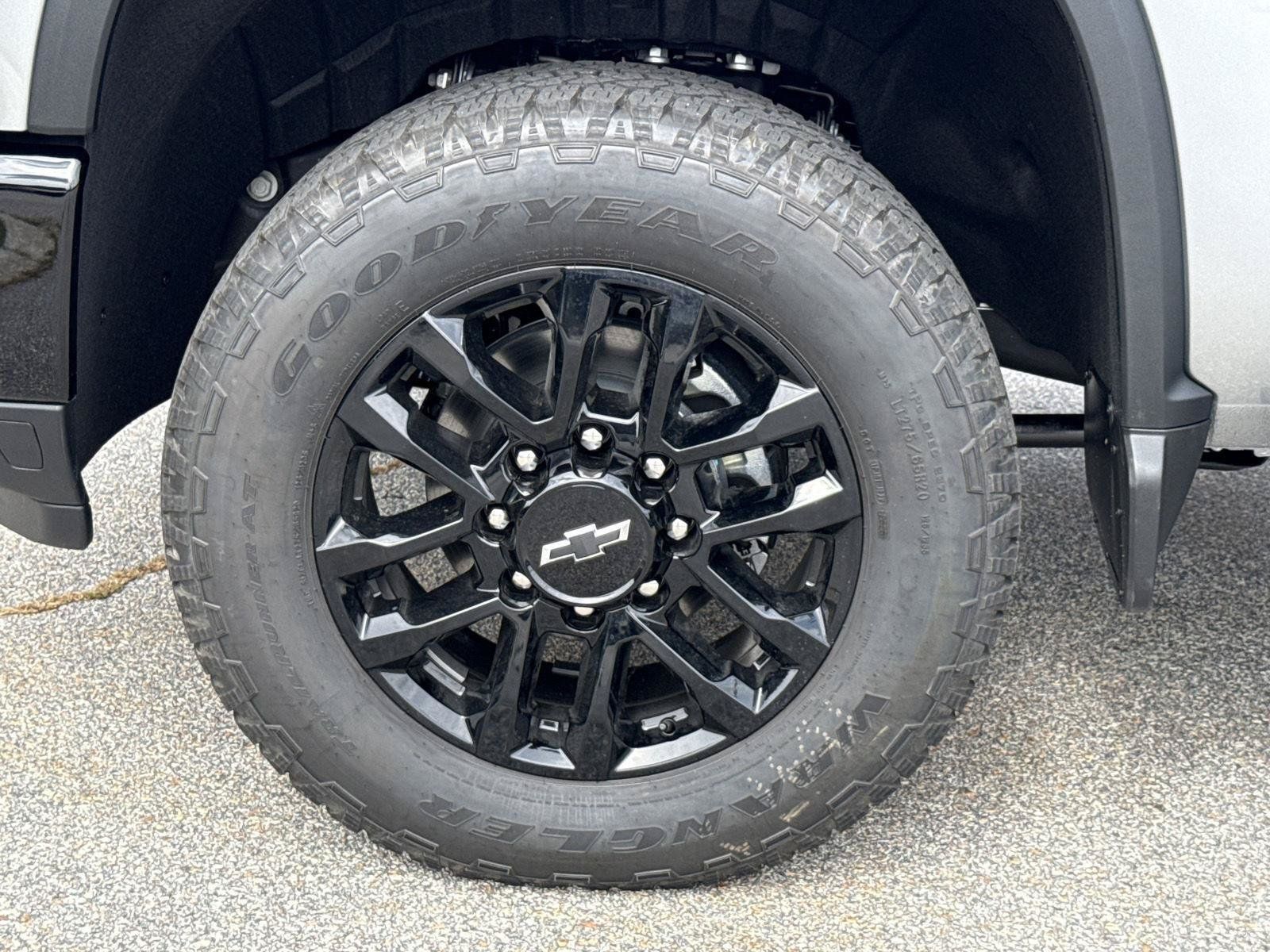 New 2026 Chevrolet Silverado 2500 Custom w/ Custom Convenience Package AWD/4WD image 7