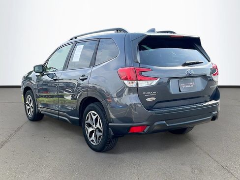 Used 2022 Subaru Forester Premium AWD/4WD image 5