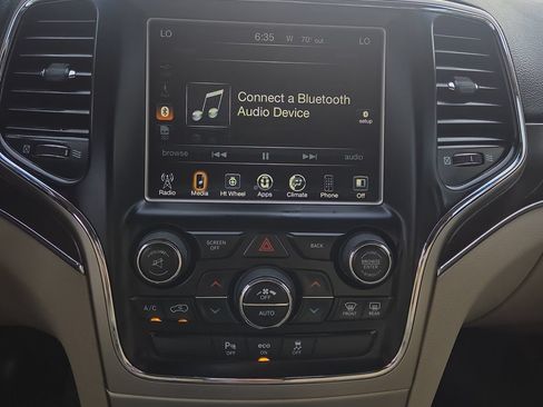 Used 2015 Jeep Grand Cherokee Limited AWD/4WD image 13