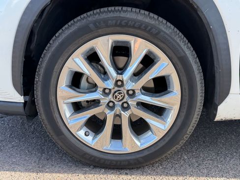 Used 2020 Toyota Highlander Limited image 7