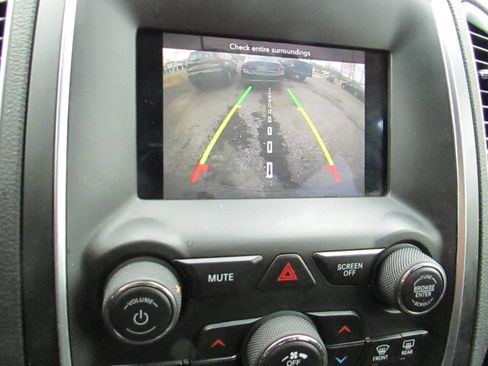 Used 2019 Dodge Durango SXT w/ 3rd Row Seating Group image 18