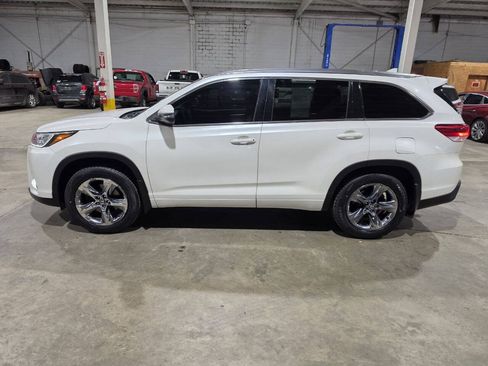 Used 2019 Toyota Highlander Limited Platinum AWD/4WD image 5