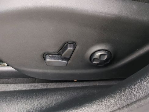 Certified 2020 Jeep Cherokee Limited image 17