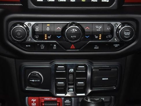 Used 2023 Jeep Wrangler Unlimited Rubicon w/ Xtreme Recon 35" Tire Package image 16