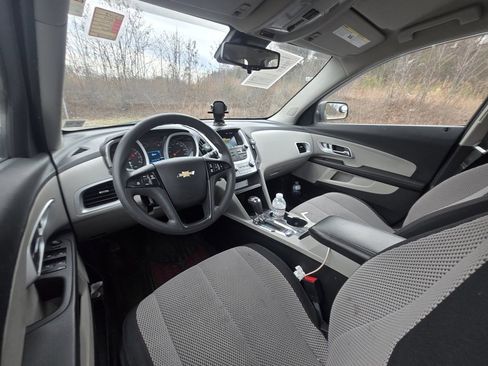 Used 2017 Chevrolet Equinox LS image 6