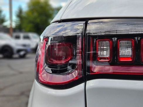 New 2026 Jeep Compass Limited image 9