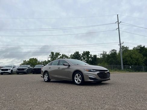 Used 2023 Chevrolet Malibu LT w/ Driver Confidence Package FWD image 7