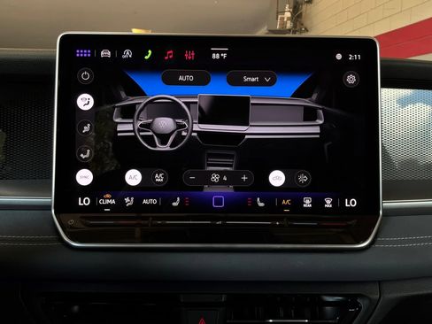 Used 2026 Volkswagen Tiguan SE FWD image 27