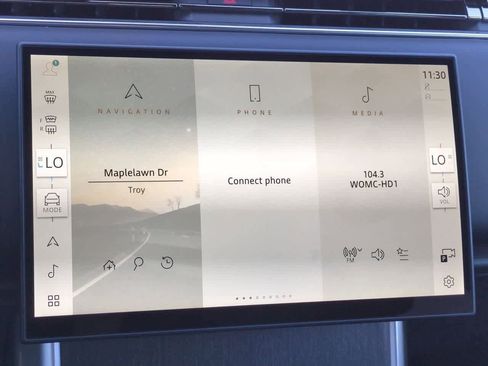 New 2025 Land Rover Range Rover Long Wheelbase SE image 28