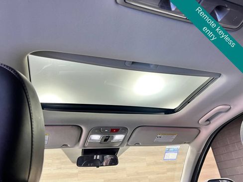 Used 2025 Kia Telluride S AWD/4WD image 4