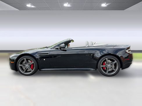 Used 2016 Aston Martin V8 Vantage GT image 31