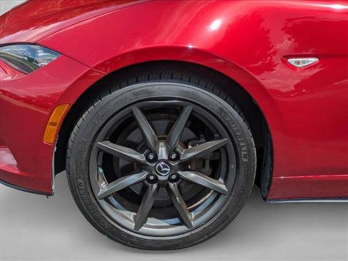 Used 2017 MAZDA MX-5 Miata Club RWD image 14