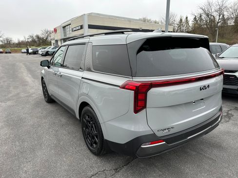 New 2026 Kia Carnival SX FWD image 7