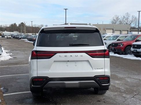 Used 2025 Lexus LX 600 4WD w/ Luxury Package image 4