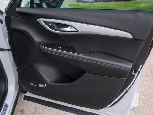 Used 2025 Buick Envision Avenir AWD/4WD image 28