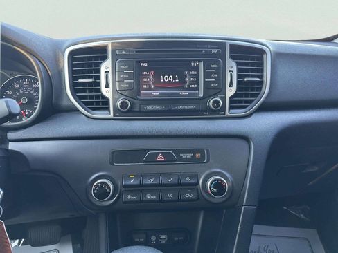 Used 2017 Kia Sportage LX FWD image 20