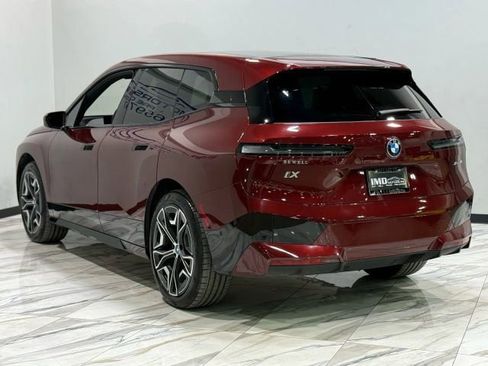 Used 2024 BMW iX xDrive50 w/ Premium Package image 9