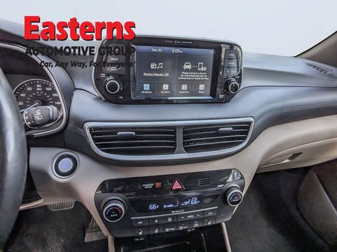 Used 2021 Hyundai Tucson Limited image 8