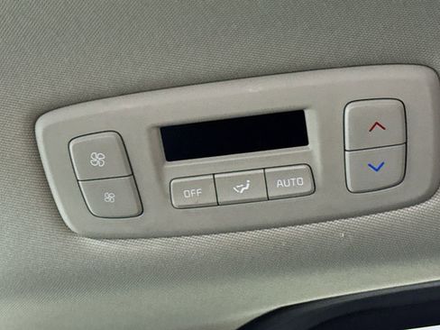 Used 2024 Kia Carnival SX Prestige FWD image 31