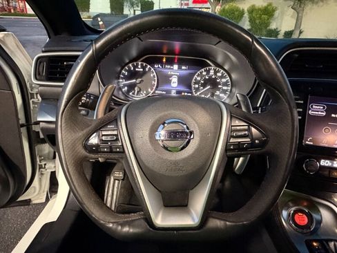 Used 2019 Nissan Maxima SR w/ Premium Package FWD image 29