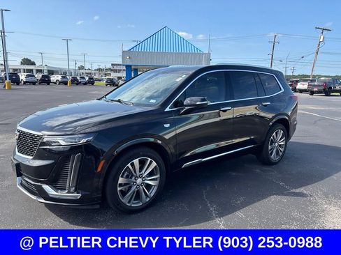 Used 2021 Cadillac XT6 Premium Luxury FWD image 3