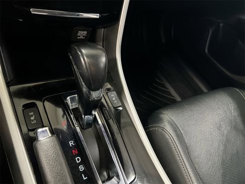 Used 2017 Honda Accord EX-L image 16