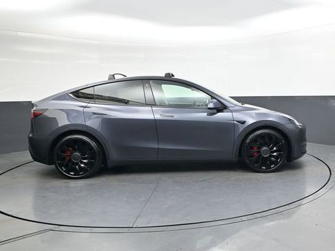 Used 2021 Tesla Model Y Performance image 3