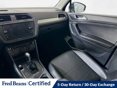 Used 2018 Volkswagen Tiguan SE image 23