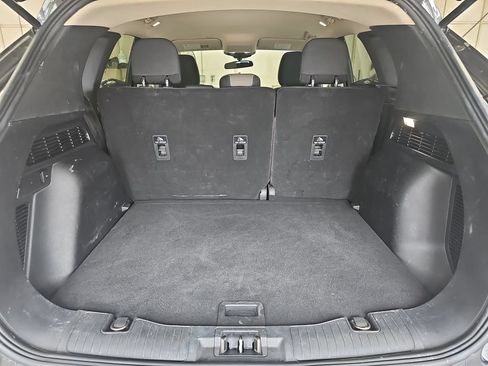 Used 2020 Ford Escape SE FWD image 12