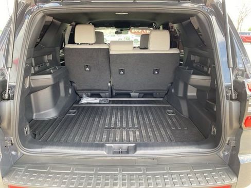 Used 2025 Toyota 4Runner SR5 AWD/4WD image 4