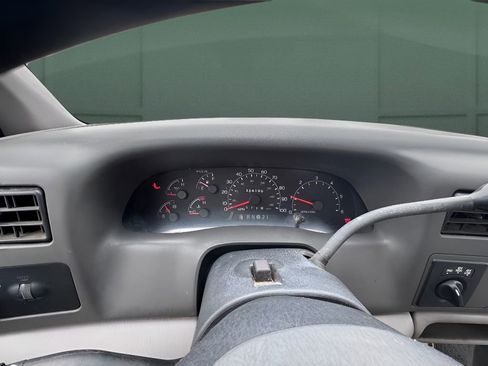 Used 2000 Ford F250 XL image 28