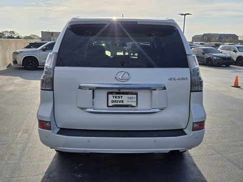 Used 2019 Lexus GX 460 Premium w/ Premium Package image 7