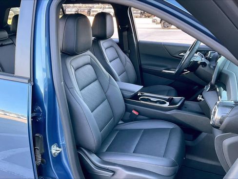 Certified 2025 Chevrolet Equinox LT w/ Convenience Package II image 8