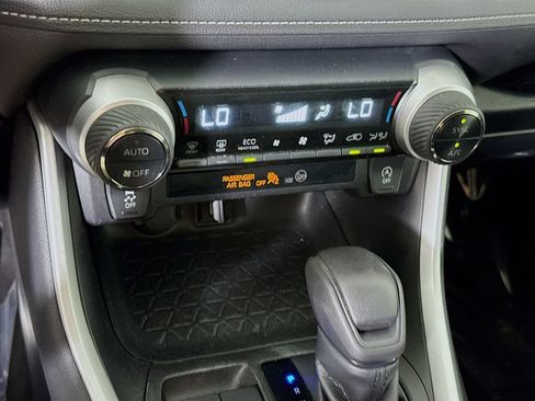 Certified 2022 Toyota RAV4 XLE AWD/4WD image 8
