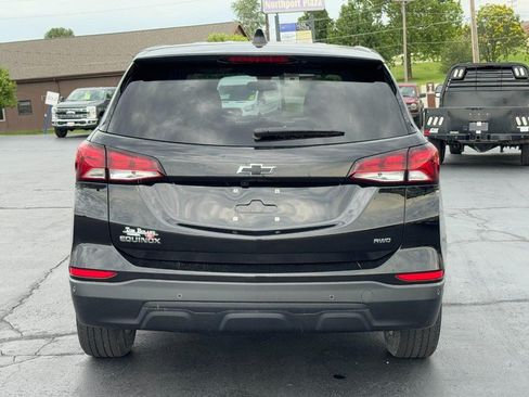 Used 2022 Chevrolet Equinox LS w/ LS Convenience Package AWD/4WD image 4