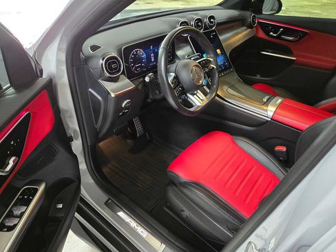 Used 2025 Mercedes-Benz GLC 43 AMG 4MATIC image 20