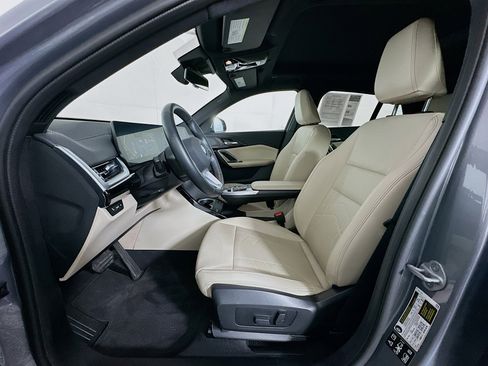 Used 2025 BMW X2 xDrive28i image 13