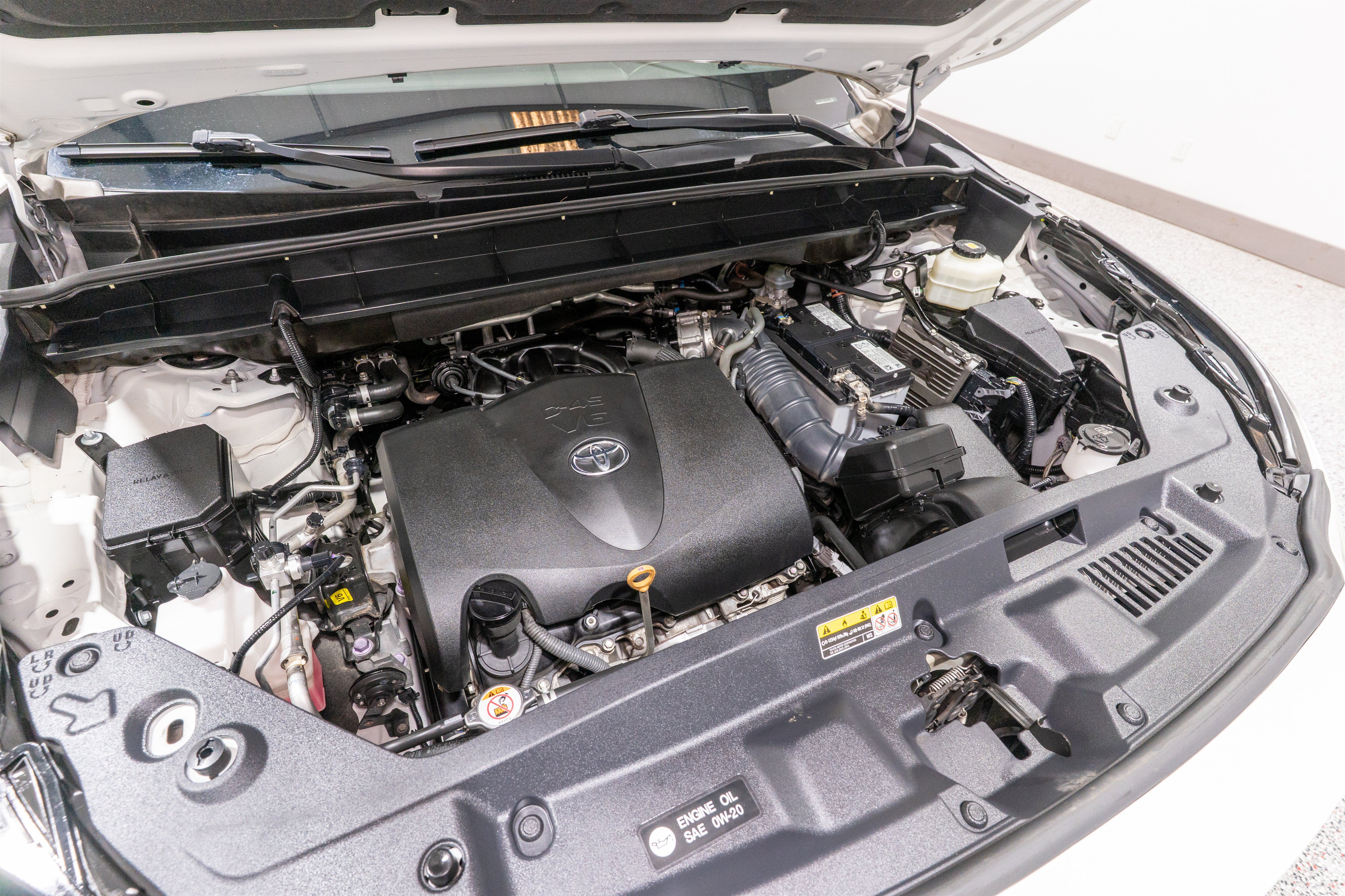 Used 2021 Toyota Highlander Limited FWD image 36