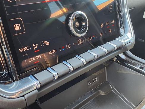 New 2025 GMC Yukon Elevation w/ LPO, Get Active Package image 9