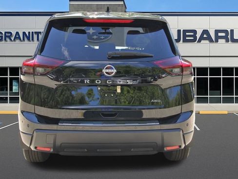 Used 2025 Nissan Rogue SV AWD/4WD image 8