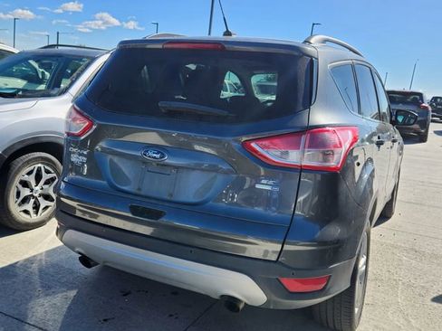 Used 2016 Ford Escape SE w/ Equipment Group 201A AWD/4WD image 2