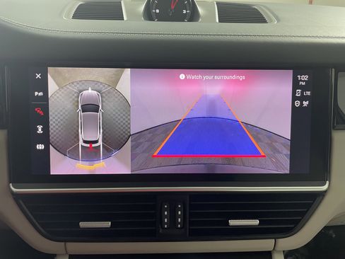 Used 2022 Porsche Cayenne S image 24